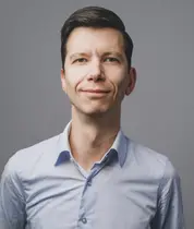 Headshot of James Clinton